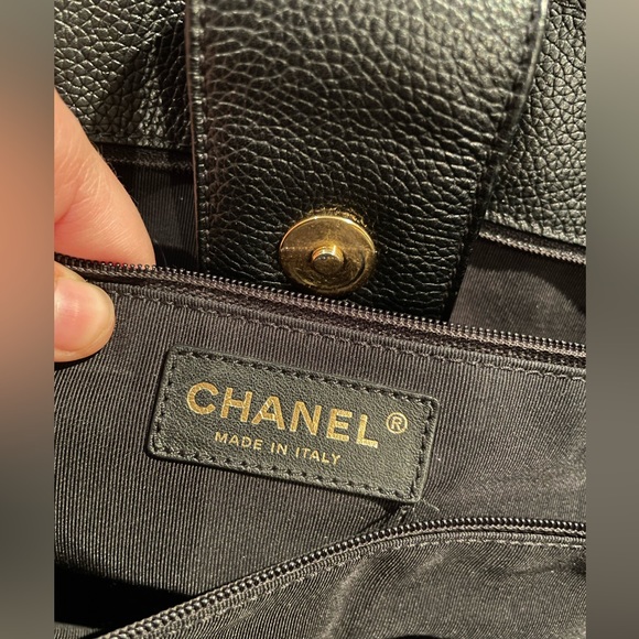 Chanel cerf tote black with gold hardware - Picture 7 of 14